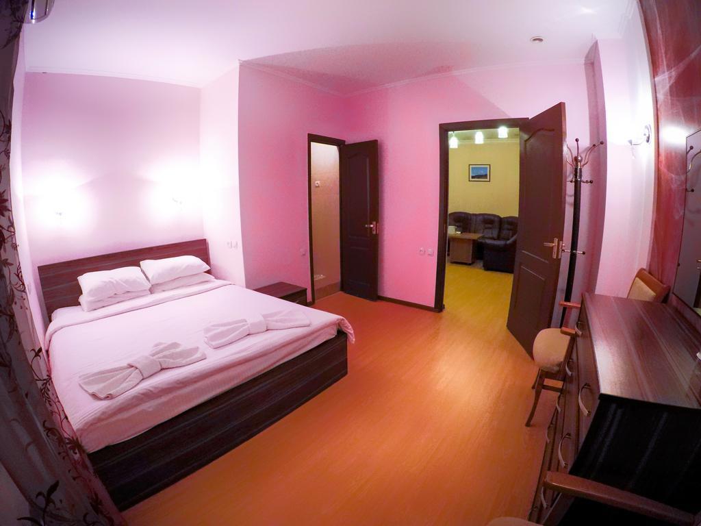 Vayk Hotel Экстерьер фото