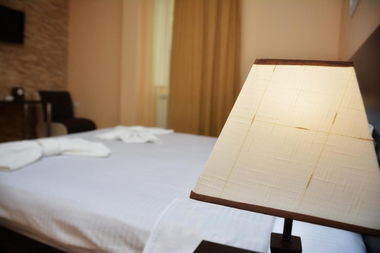 Vayk Hotel Экстерьер фото