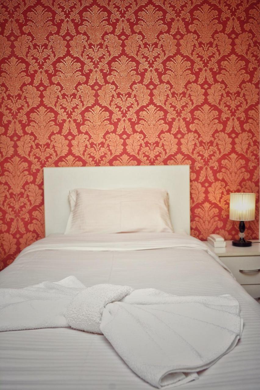 Vayk Hotel Экстерьер фото