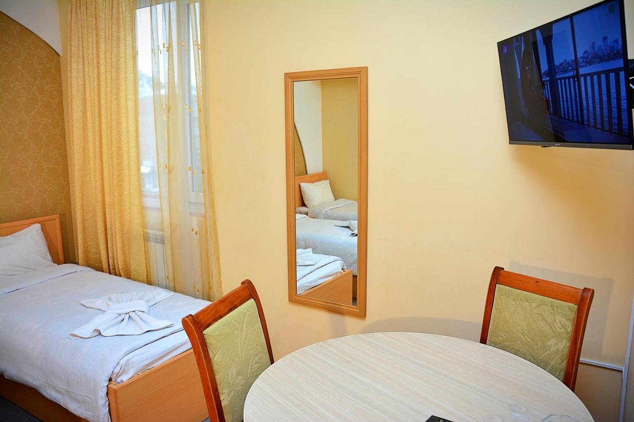 Vayk Hotel Экстерьер фото